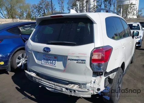 2017 Subaru Forester 2.5I Premium из США, поврежденный, VIN JF2SJAECXHH416764